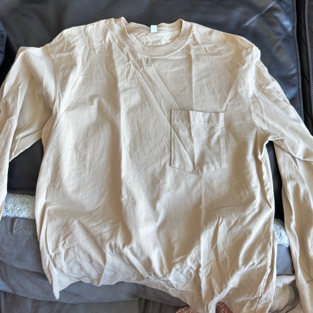 Uniqlo Long sleeve front pocket shirt